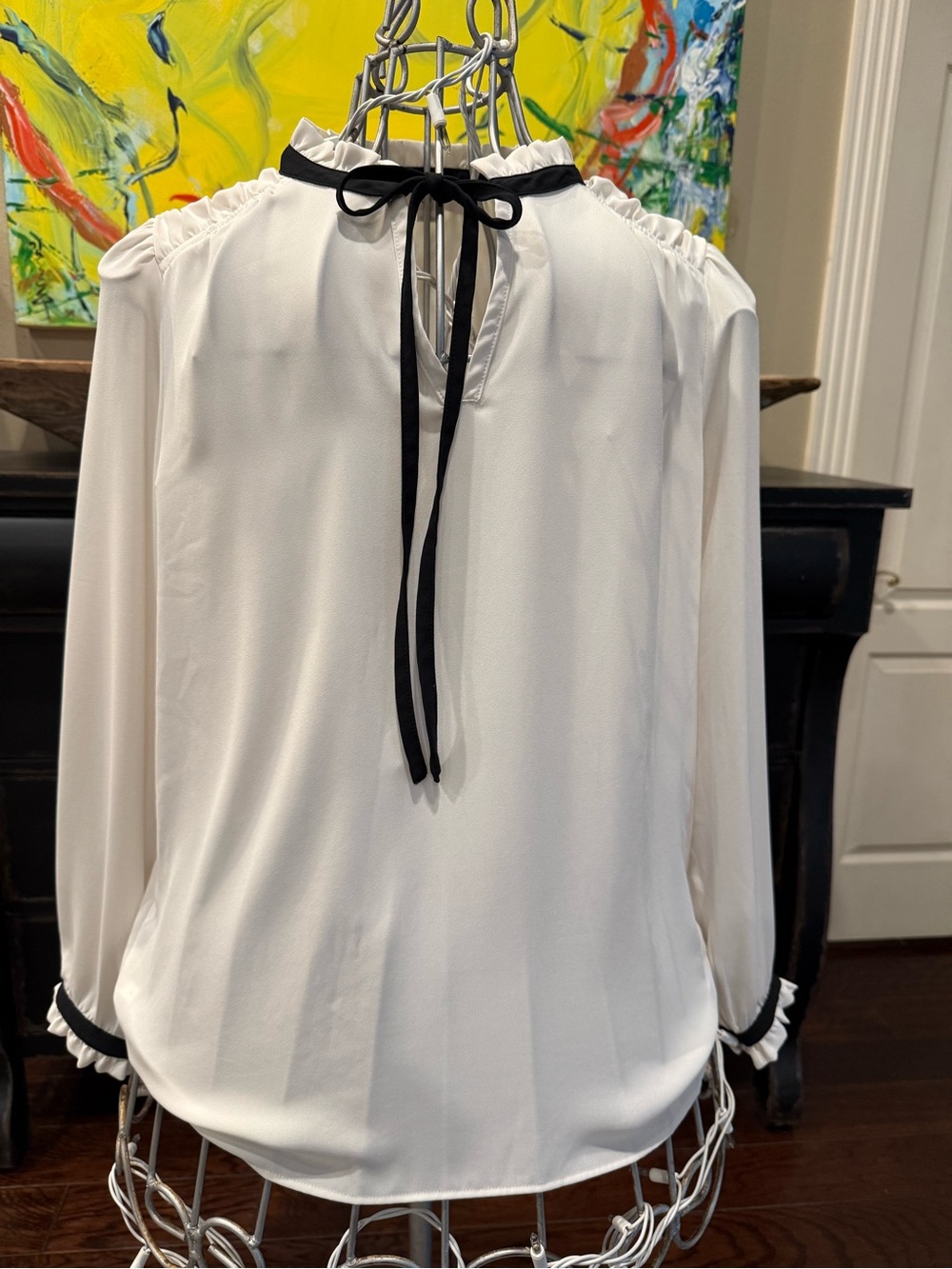 LOFT White Ruffle Neck Blouse with Black Ribbon Trim Size L 🤍🖤